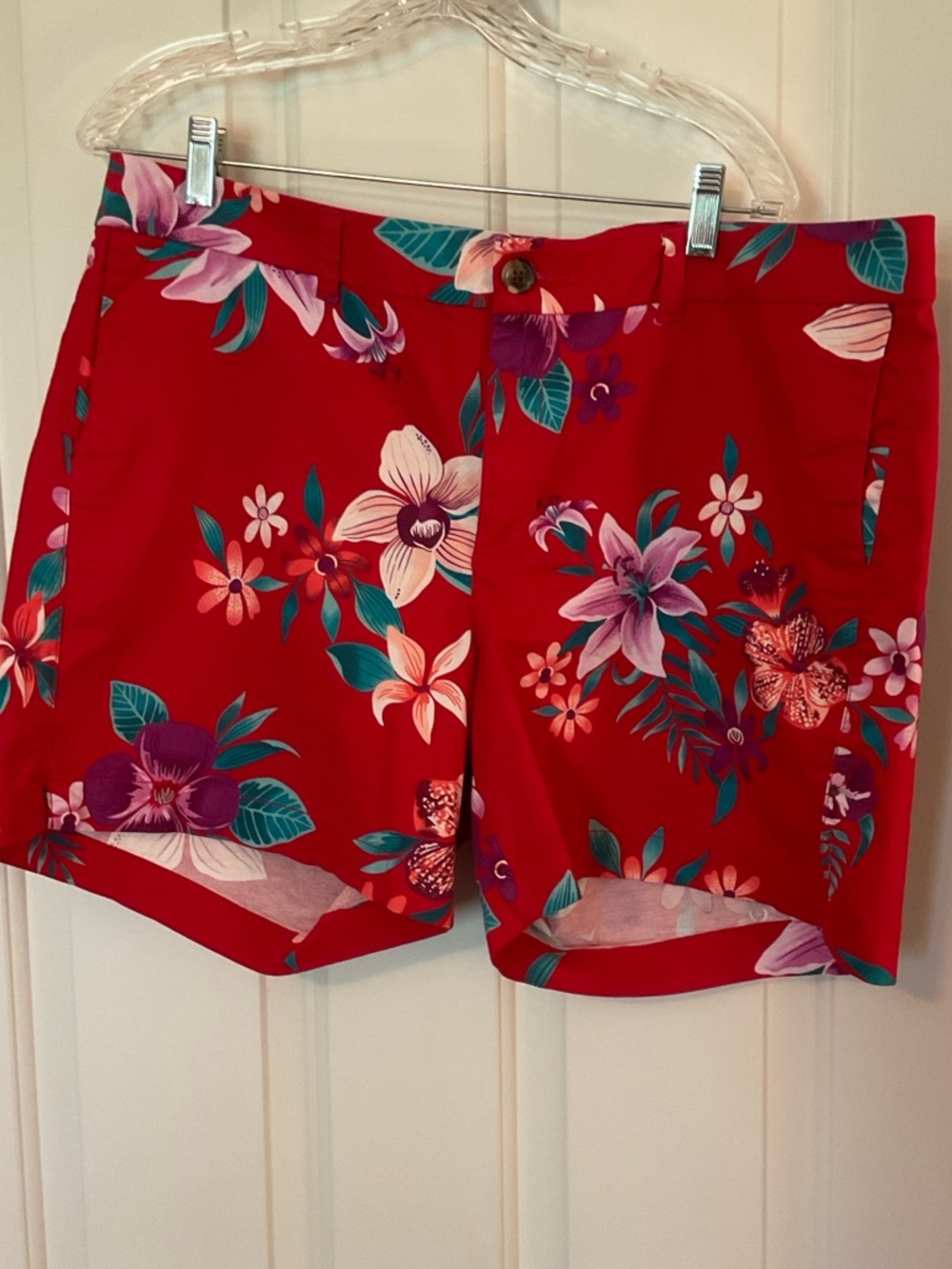 Old Navy Women’s Everyday Shorts Red Floral Cotton Size 16